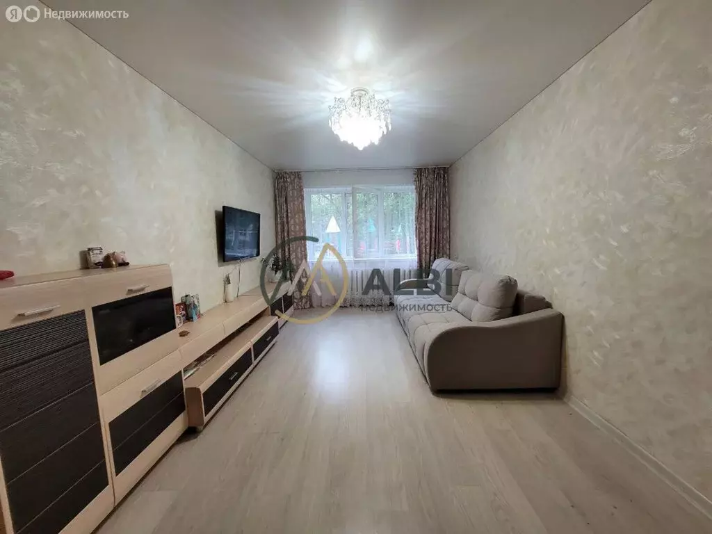 3-комнатная квартира: Уфа, проспект Октября, 111/3 (58.2 м) - Фото 1
