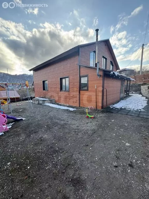 Дом в Горно-Алтайск, улица Афганцев (176.6 м) - Фото 2