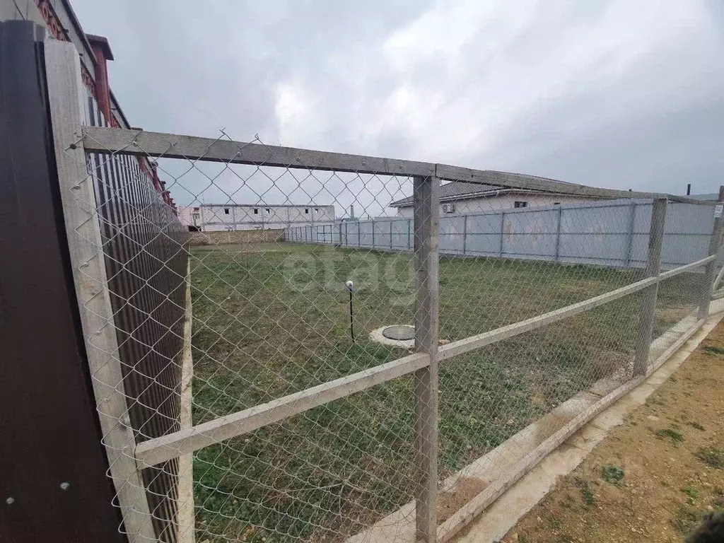 Участок в Крым, Евпатория городской округ, Заозерное пгт  (7.0 сот.) - Фото 1