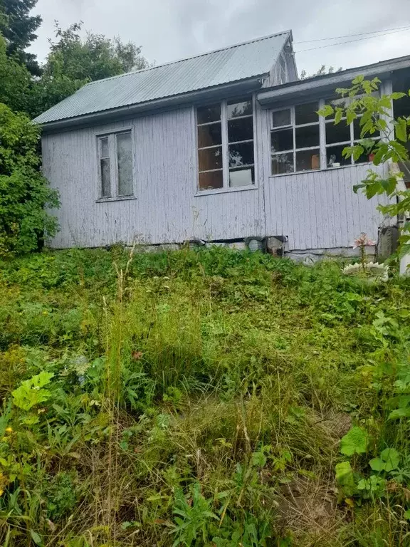 Дом в Пермский край, Нытвенский муниципальный округ, с. Ленино  (15 м) - Фото 1