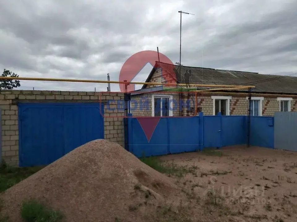 Дом в Оренбургская область, пос. Новоорск ул. Элеваторная (55 м) - Фото 1