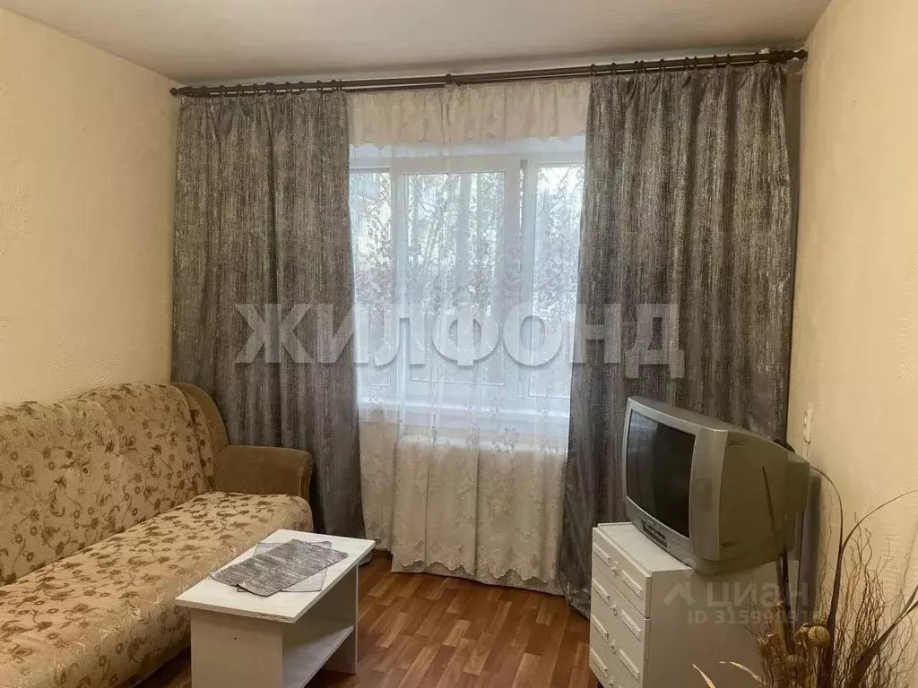 3-к кв. Новосибирская область, Новосибирск ул. Есенина, 51/2 (60.8 м) - Фото 0