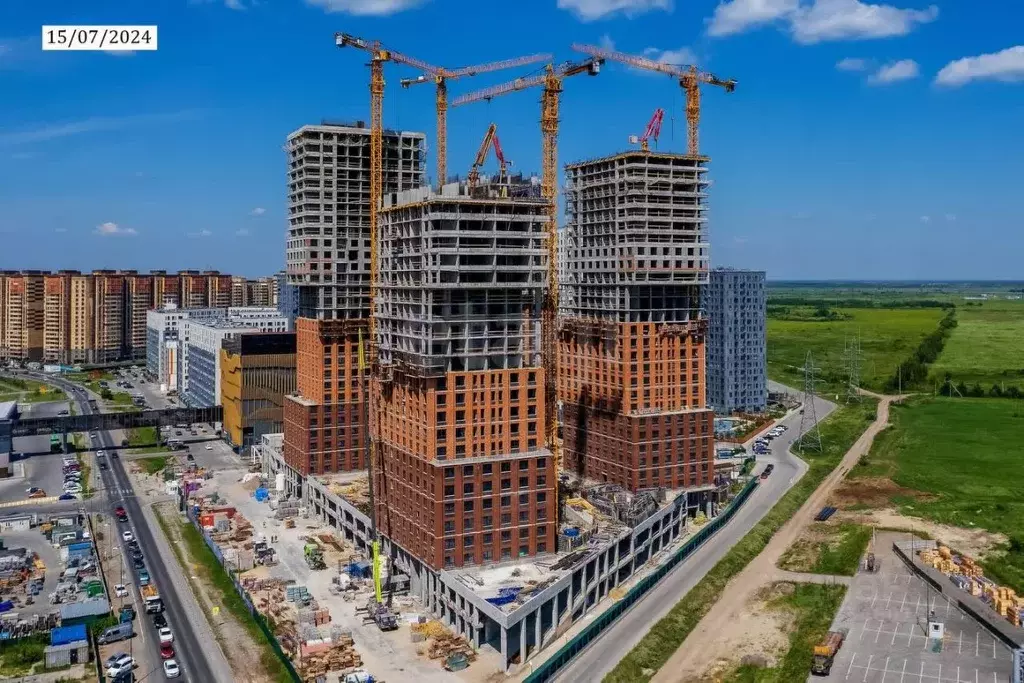 2-к кв. Тюменская область, Тюмень ул. Тимофея Чаркова, 93 (93.37 м) - Фото 0