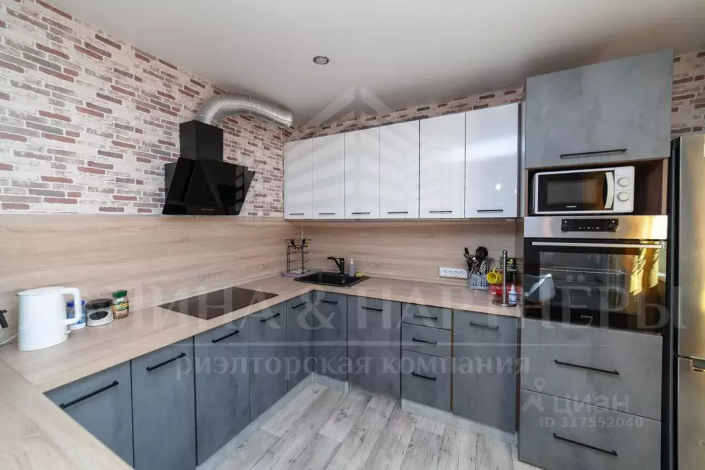 2-к кв. Кемеровская область, Новокузнецк просп. Курако, 17А (68.0 м) - Фото 0