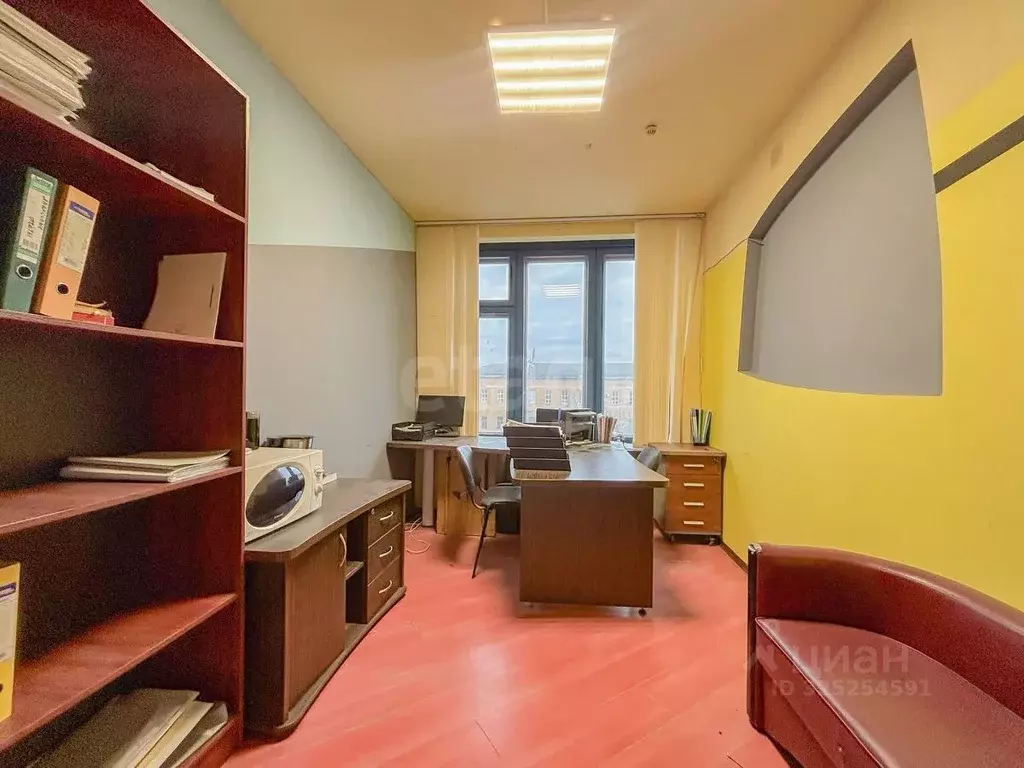 Офис в Псковская область, Псков Октябрьский просп., 56 (16 м) - Фото 2