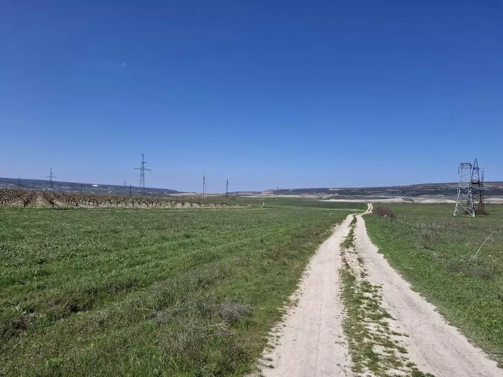 Участок в Крым, Бахчисарайский район, Куйбышевское с/пос  (80.0 сот.) - Фото 2