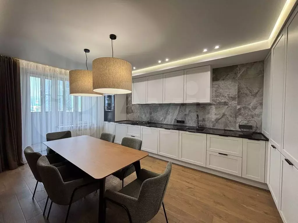 2-к. квартира, 73 м, 6/9 эт. - Фото 1