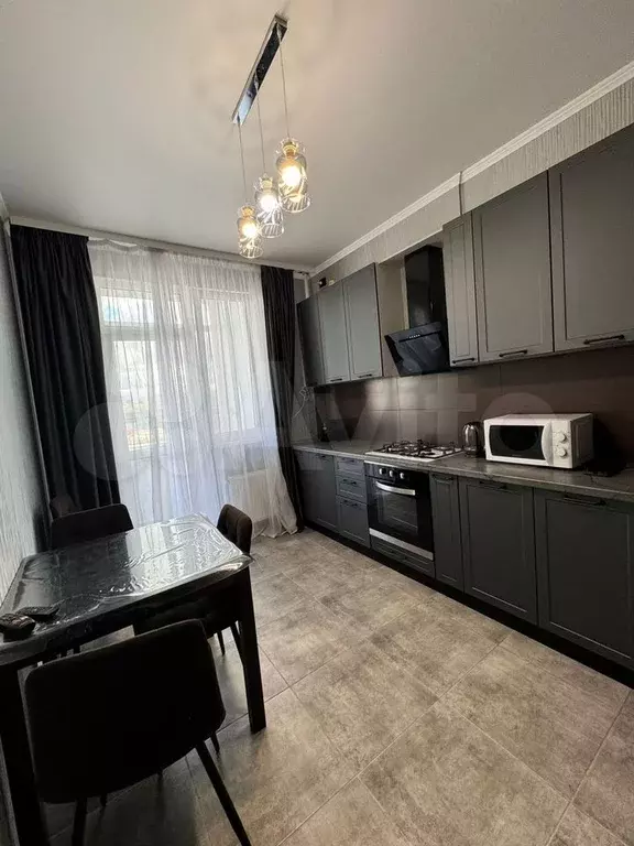 2-к. квартира, 60 м, 6/10 эт. - Фото 1