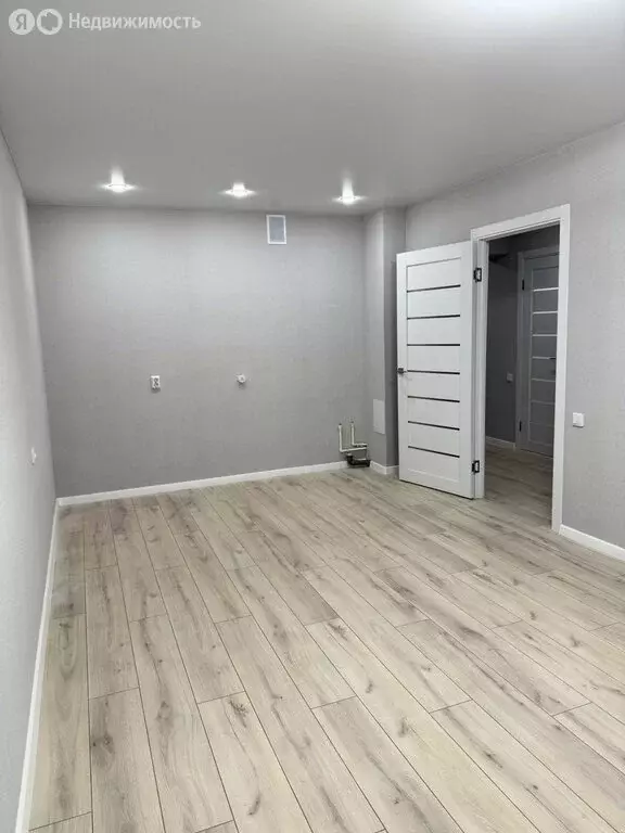 2-комнатная квартира: Киров, микрорайон Коминтерновский, улица ... - Фото 2