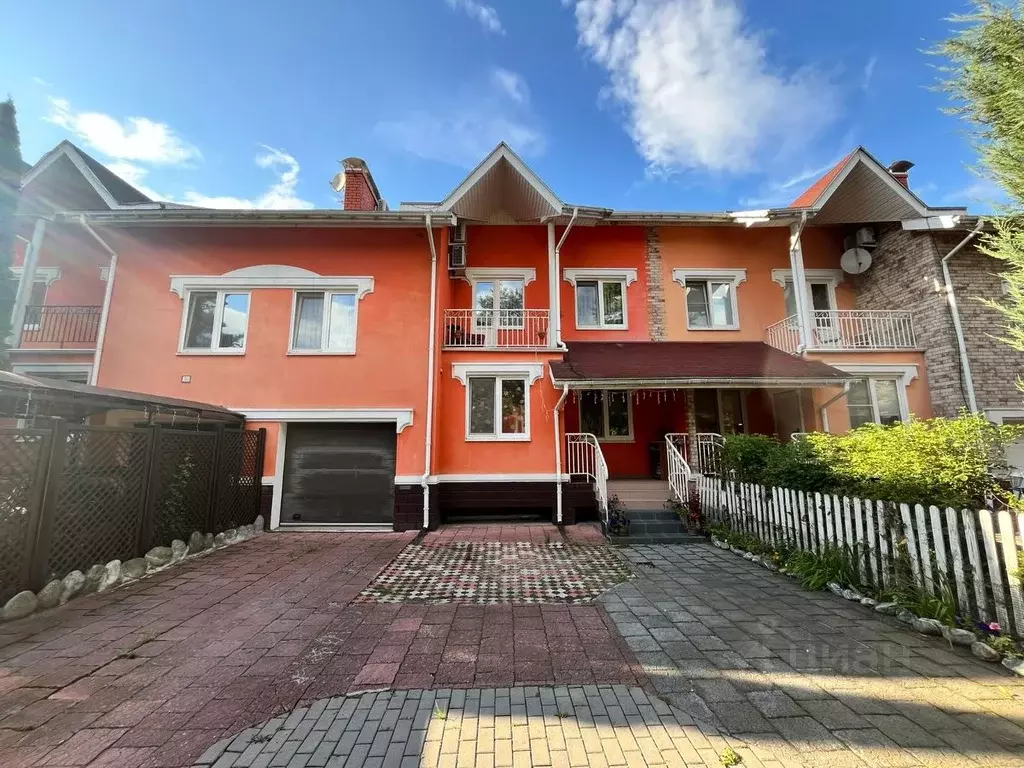 Таунхаус в Московская область, Люберцы городской округ, с. Верхнее ... - Фото 1