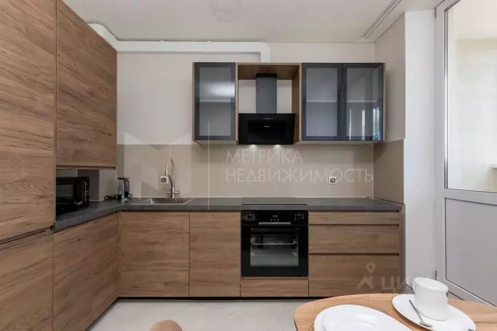 2-к кв. Тюменская область, Тюмень ул. Водников, 5 (55.0 м) - Фото 1