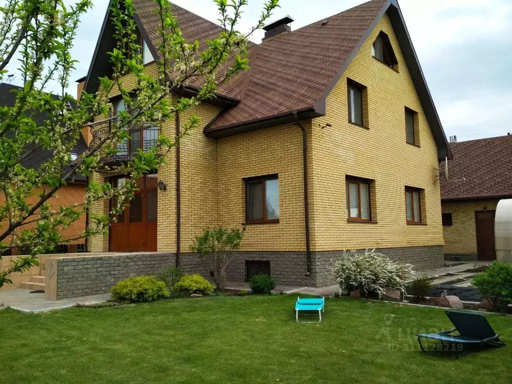 Коттедж в Омская область, Омск ул. Фиалкова (360 м) - Фото 1