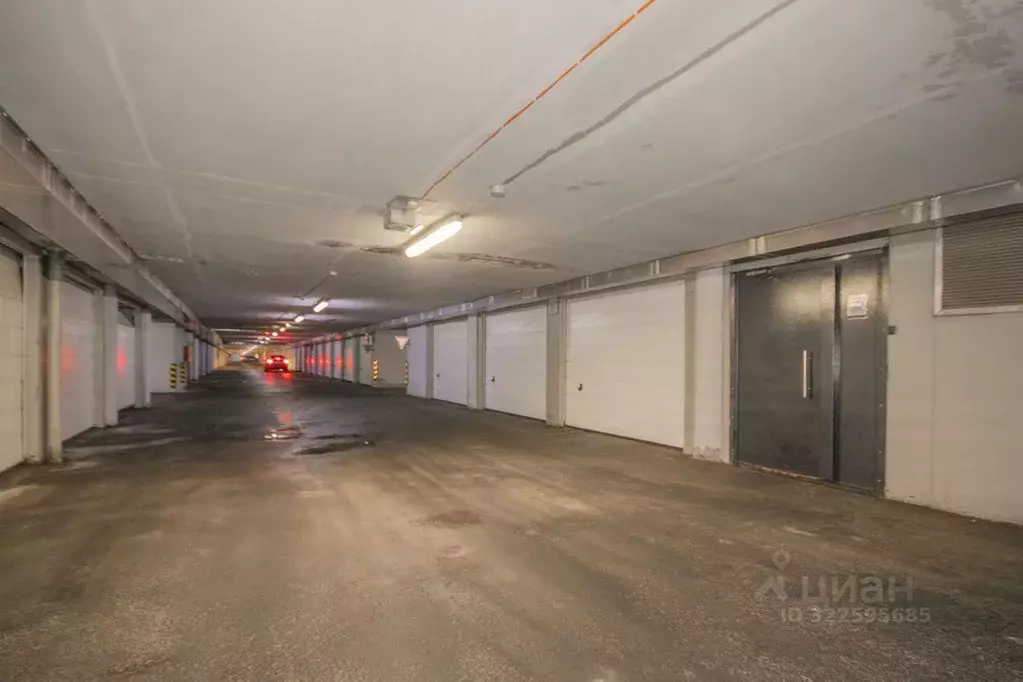 Гараж в Свердловская область, Екатеринбург ул. Белинского, 86 (37 м) - Фото 1