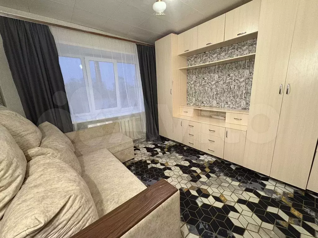 Комната 12,6 м в 4-к., 4/4 эт. - Фото 1