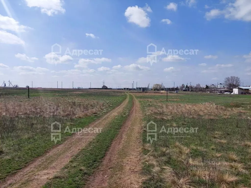 Участок в Волгоградская область, Волгоград Поселок Водный тер., ул. ... - Фото 1