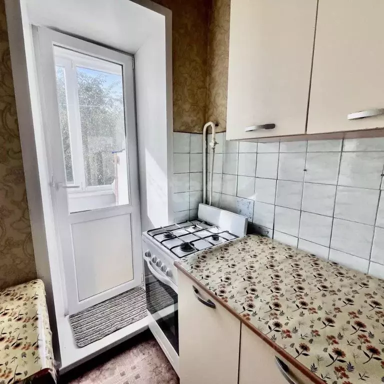 1-к кв. Оренбургская область, Оренбург Кольцевая ул., 19/1 (27.8 м) - Фото 0