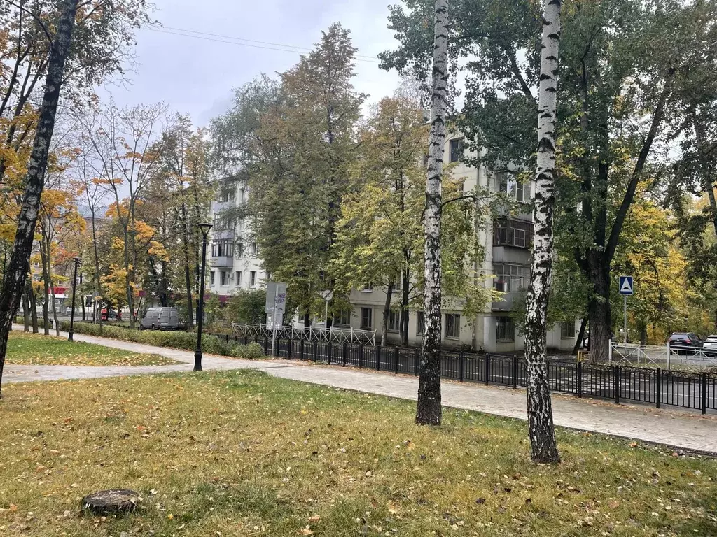 Продается 3-комнатная квартира - Фото 2