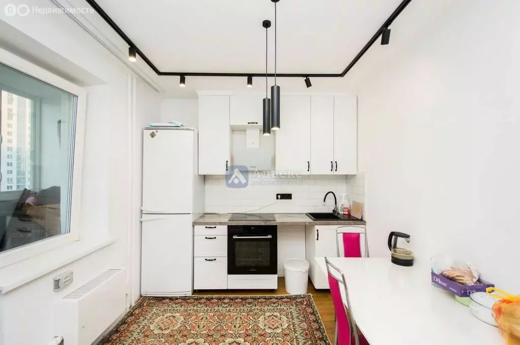 1-комнатная квартира: Тюмень, улица Валентины Трофимовой, 5 (41 м) - Фото 2