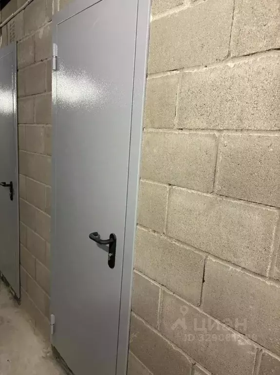 Гараж в Москва Новые Ватутинки жилрайон, Заречный мкр,  (4 м) - Фото 1