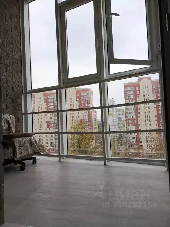 Студия Курская область, Курск просп. Анатолия Дериглазова, 9 (45.0 м) - Фото 1
