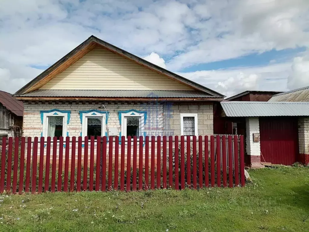 Дом в Чувашия, Козловский муниципальный округ, д. Малое Бишево ул. ... - Фото 0