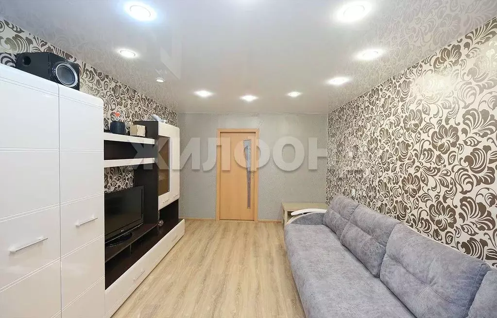 3-к кв. Новосибирская область, Новосибирск ул. Петухова, 134 (57.9 м) - Фото 0
