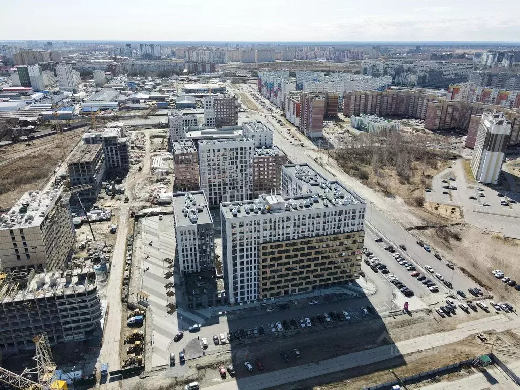 Торговая площадь в Тюменская область, Тюмень ул. Новоселов, 105 (68 м) - Фото 1