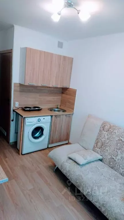 Студия Свердловская область, Екатеринбург ул. Дорожная, 12 (18.0 м) - Фото 1