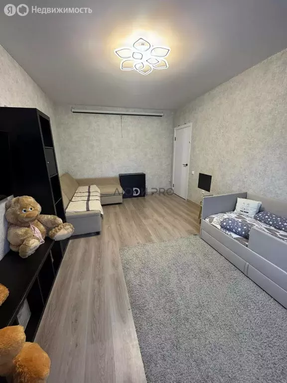 1-комнатная квартира: Уфа, улица Степана Кувыкина, 45 (39 м) - Фото 0