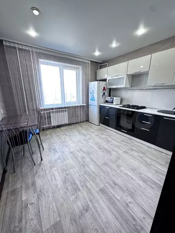1-к. квартира, 38 м, 8/10 эт. - Фото 0