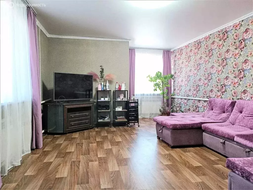 Дом в Кызыл, улица Хем-Белдири (198 м) - Фото 1