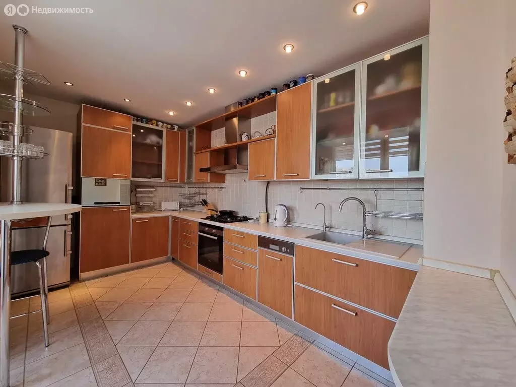 4-комнатная квартира: Уфа, улица Пушкина, 82 (200 м) - Фото 2