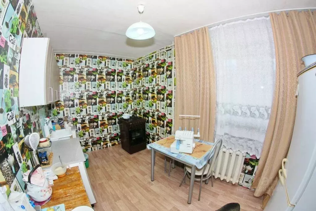 2-к кв. Московская область, Серпухов ул. Карла Маркса, 2а (71.1 м) - Фото 0