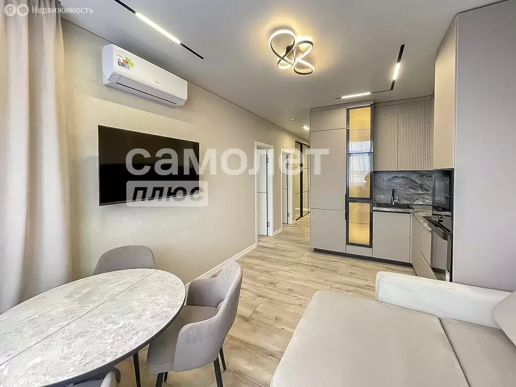 Квартира-студия: Кемерово, Ленинградский проспект, 44 (63.8 м) - Фото 2