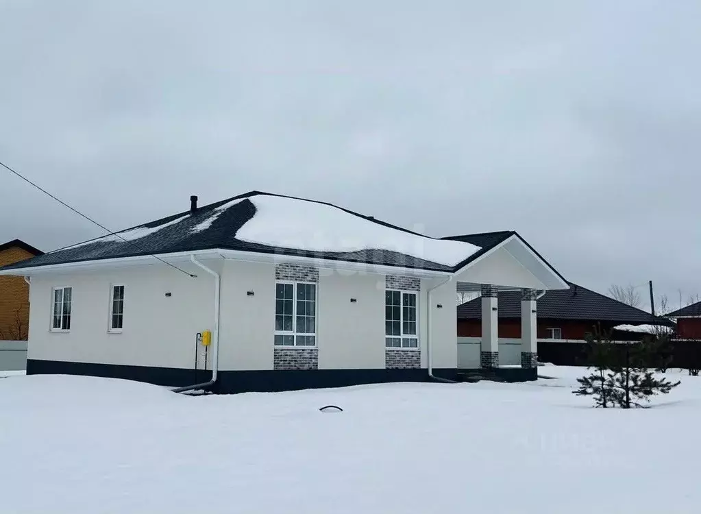 Дом в Белгородская область, Старый Оскол ул. Алексеевская, 23В (150 м) - Фото 1