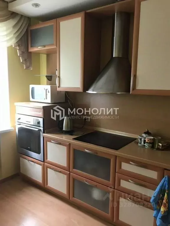 3-к кв. Белгородская область, Старый Оскол Восточный мкр, 10 (70.0 м) - Фото 1