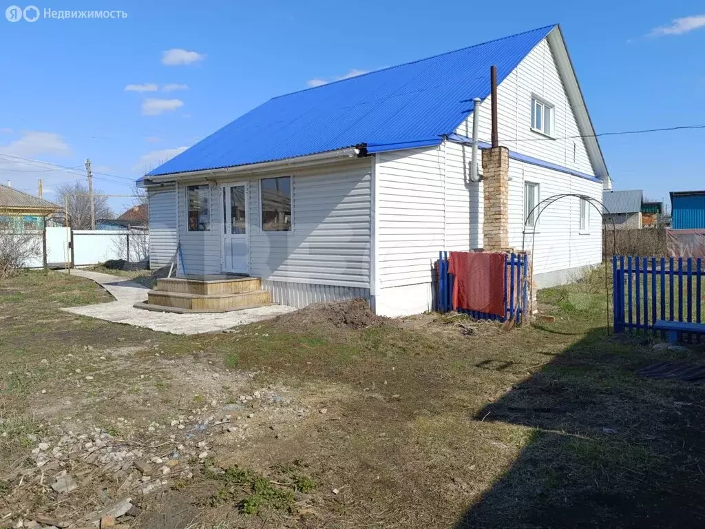 Дом в село Красноярка, Средняя улица, 10 (164 м) - Фото 1