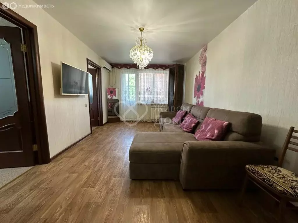 4-комнатная квартира: Волгоград, Брестская улица, 5 (62 м) - Фото 1