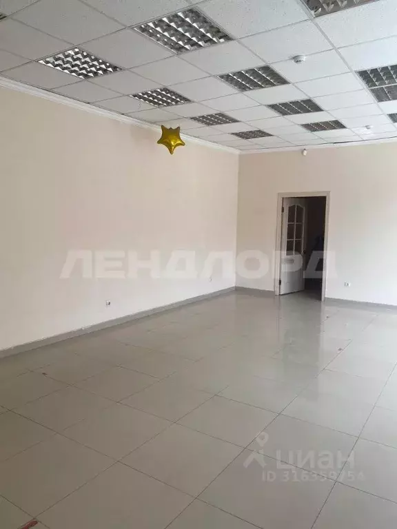 Торговая площадь в Ростовская область, Батайск Книжный пер., 4 (64 м) - Фото 1