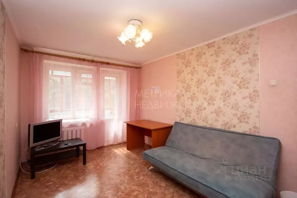 1-к кв. Тюменская область, Тюмень ул. Республики, 213 (30.0 м) - Фото 1
