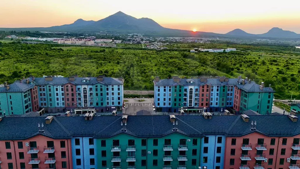 2-к. квартира, 65,8 м, 2/8 эт. - Фото 0
