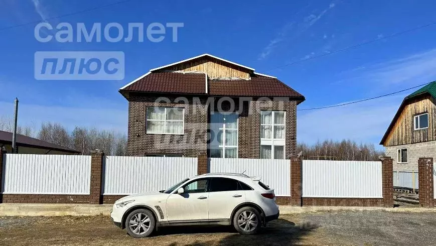 Дом в Тюменская область, с. Ярково ул. Полевая (196 м) - Фото 1