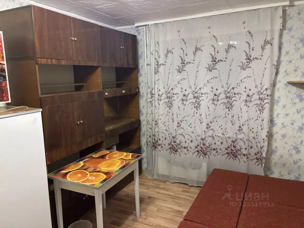 Комната Свердловская область, Екатеринбург ул. Маяковского, 6 (12.0 м) - Фото 1