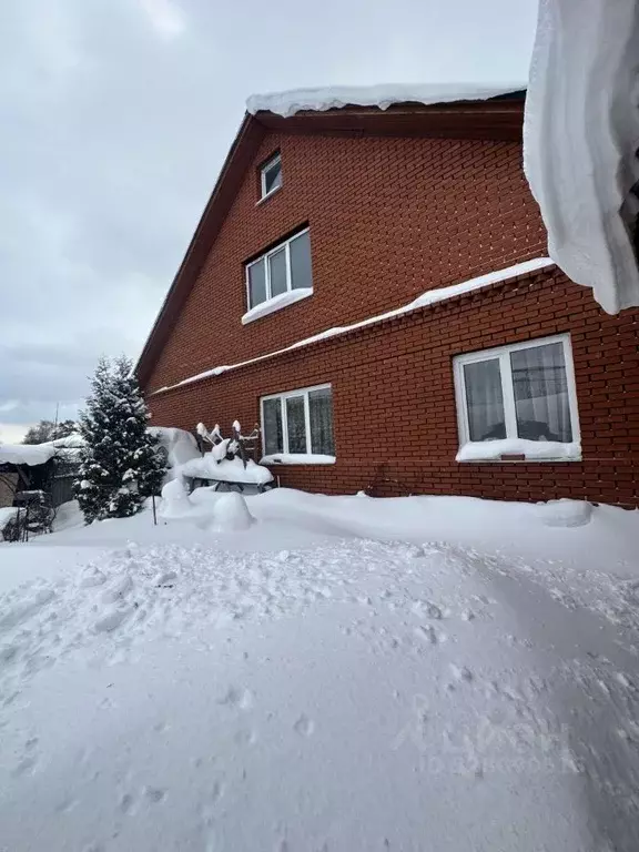 Дом в Башкортостан, Уфа ул. Генерала Шаймуратова, 13 (300 м) - Фото 1