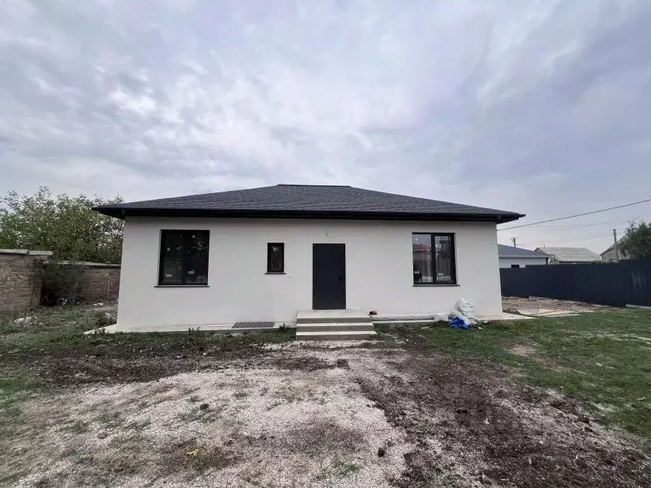 Дом в Крым, Симферопольский район, с. Доброе ул. Мерхамет, 28 (110 м) - Фото 1