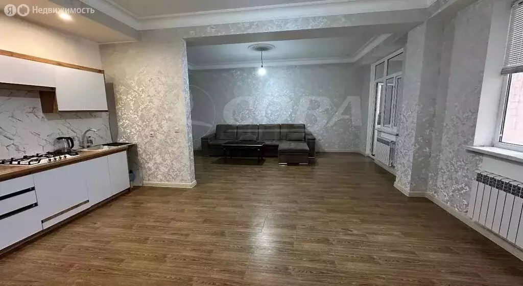 3-комнатная квартира: Махачкала, улица Эльзы Ибрагимовой, 27Г (98 м) - Фото 2