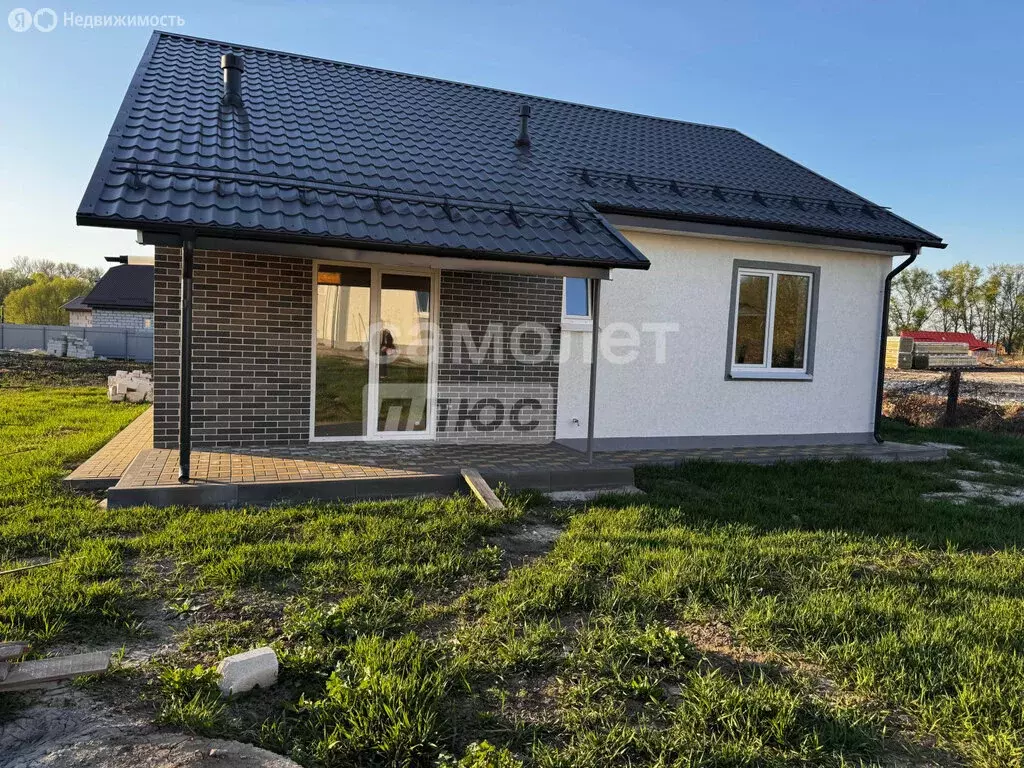 Дом в Курский район, Новопоселеновский сельсовет, деревня 1-е Цветово, ... - Фото 0