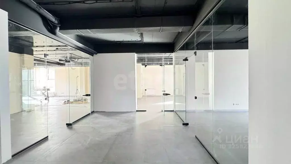 Помещение свободного назначения в Краснодарский край, Геленджик ул. ... - Фото 1