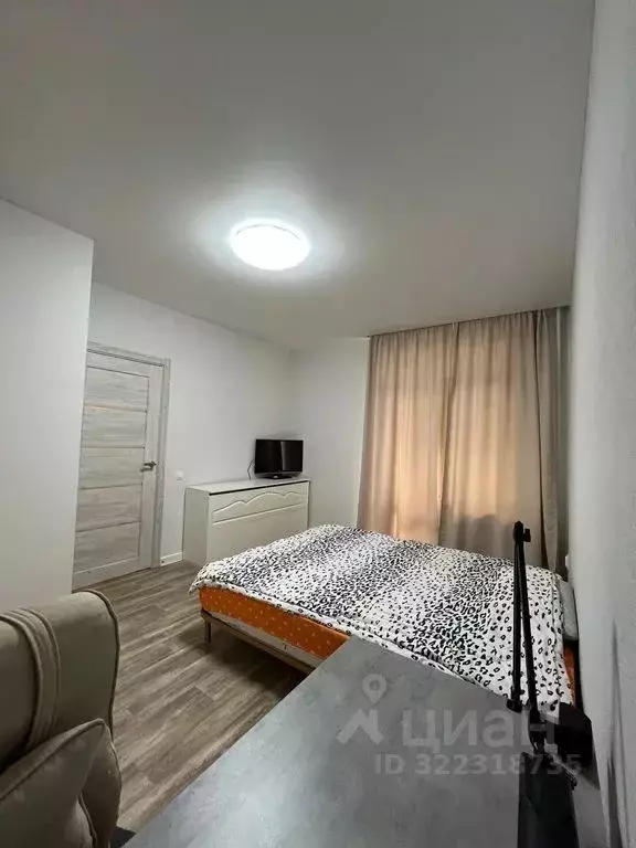 1-к кв. Тюменская область, Тюмень ул. Фармана Салманова, 23 (33.0 м) - Фото 2