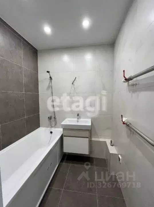 2-к кв. Курская область, Курск ул. Энгельса, 115/5 (42.9 м) - Фото 1